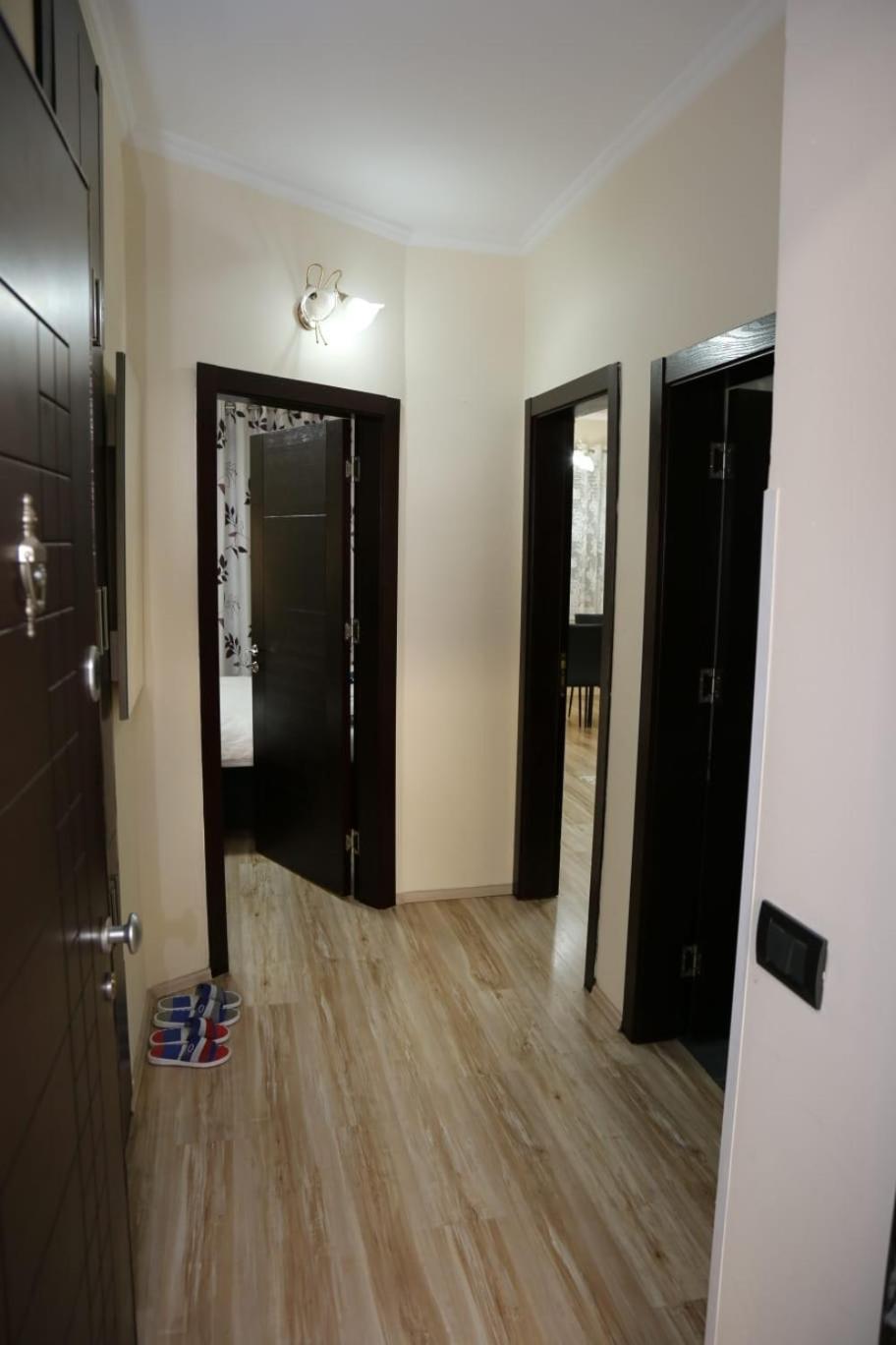 Ergi'S Host Apartment Tirana Eksteriør billede